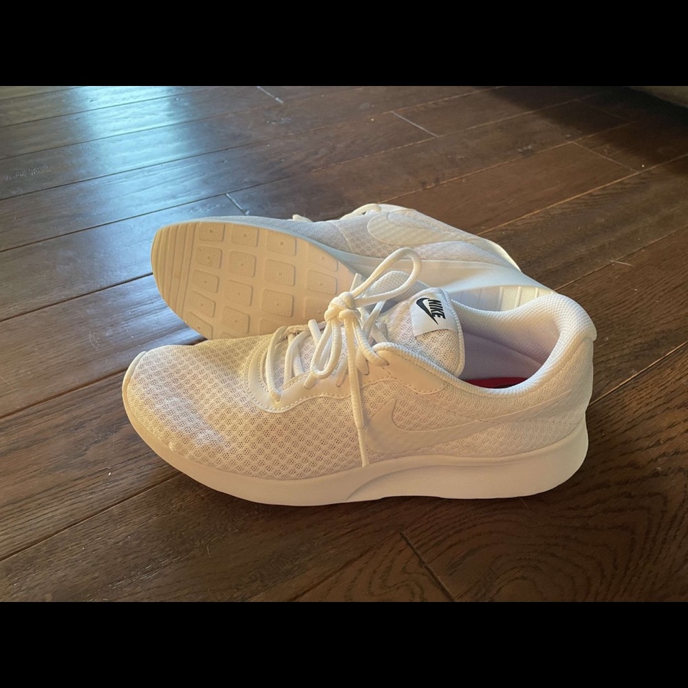 Women’s Nike shoes